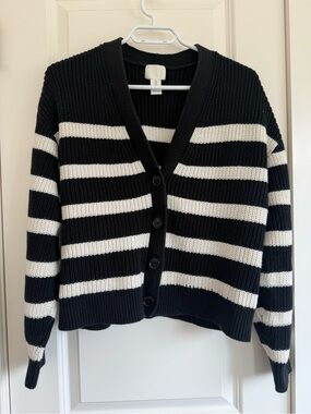 H&M Black and White Chunky Stripe V-Neck Button Cardigan